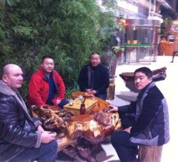 俄羅斯客戶來(lái)廠訂購(gòu)?fù)谏炒?/></a></div>
                    <div   id=